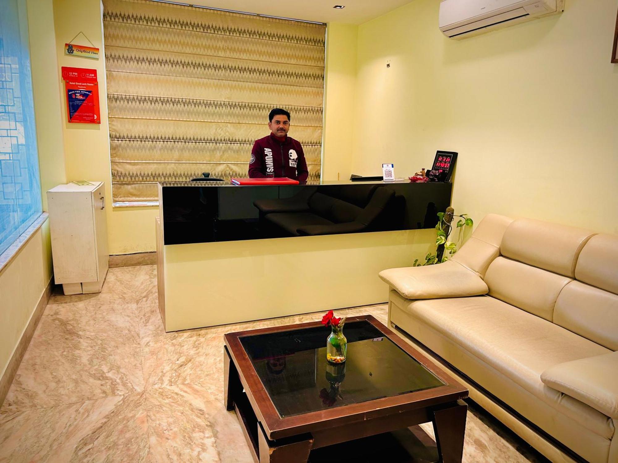 Hotel Royal Paradise By Kdson Nuova Delhi Esterno foto