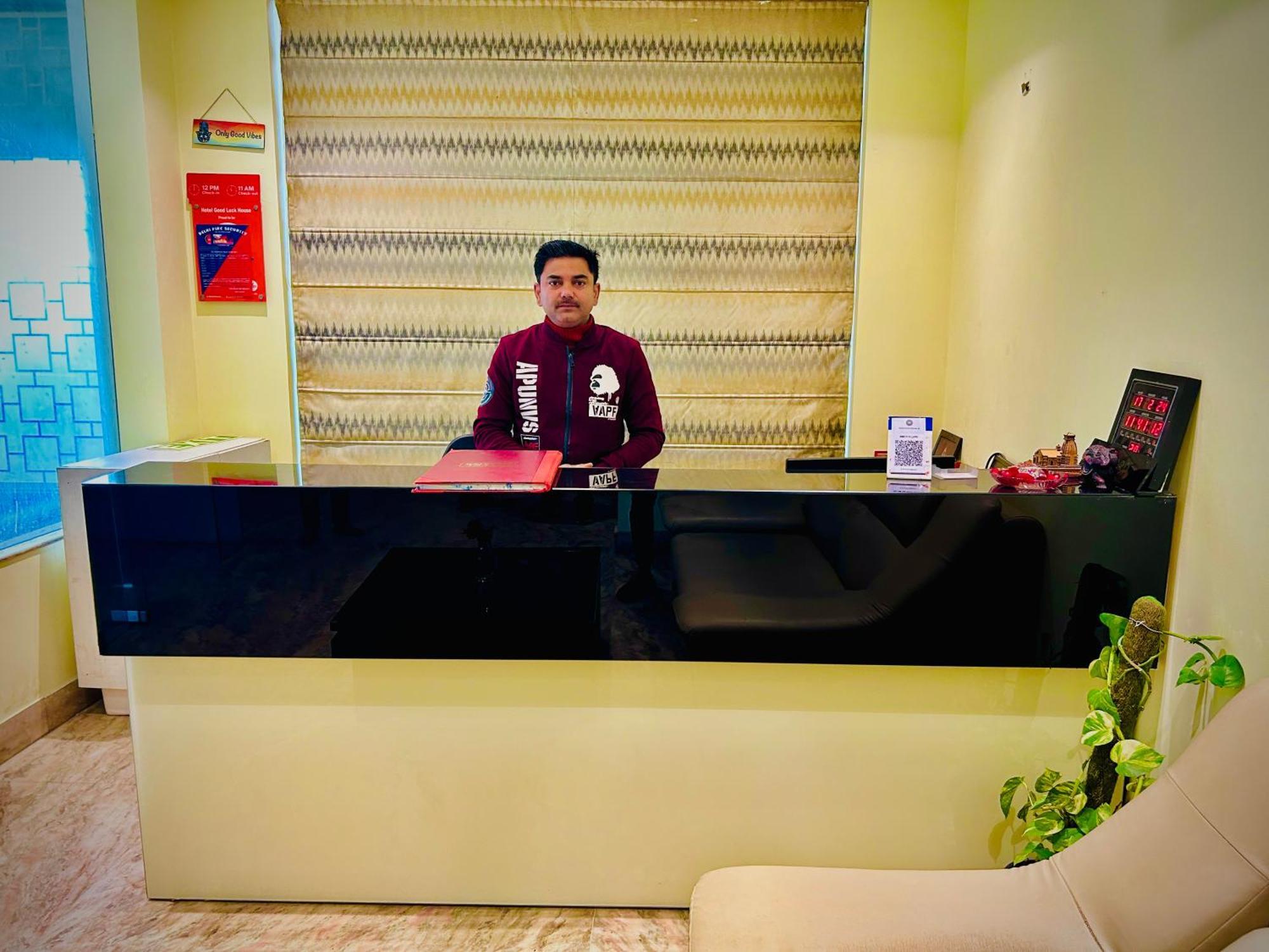 Hotel Royal Paradise By Kdson Nuova Delhi Esterno foto